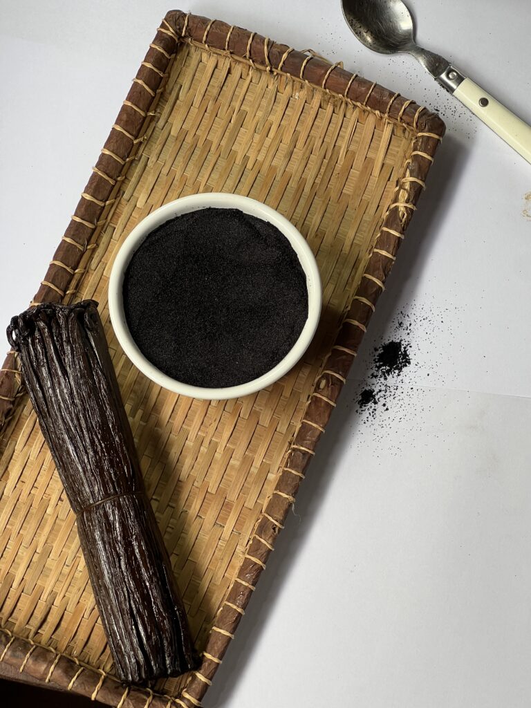graine de vanille bio de la société malgache exportatrice de vanille la saveur vanille www.lasaveurvanille